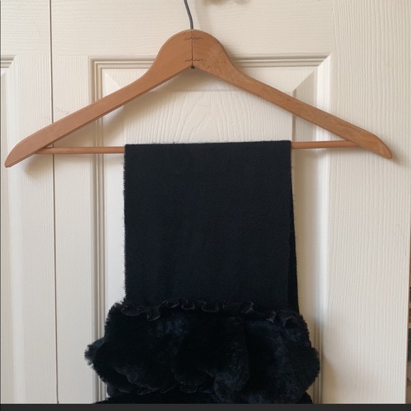 Cashmere & Rabbit trim scarf - Picture 4 of 5